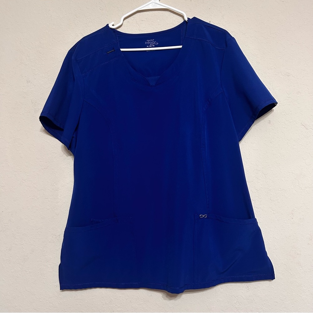 Cherokee Infinity Women’s Galaxy Blue uniform Scrub Round Neck Top Size XL 2624A